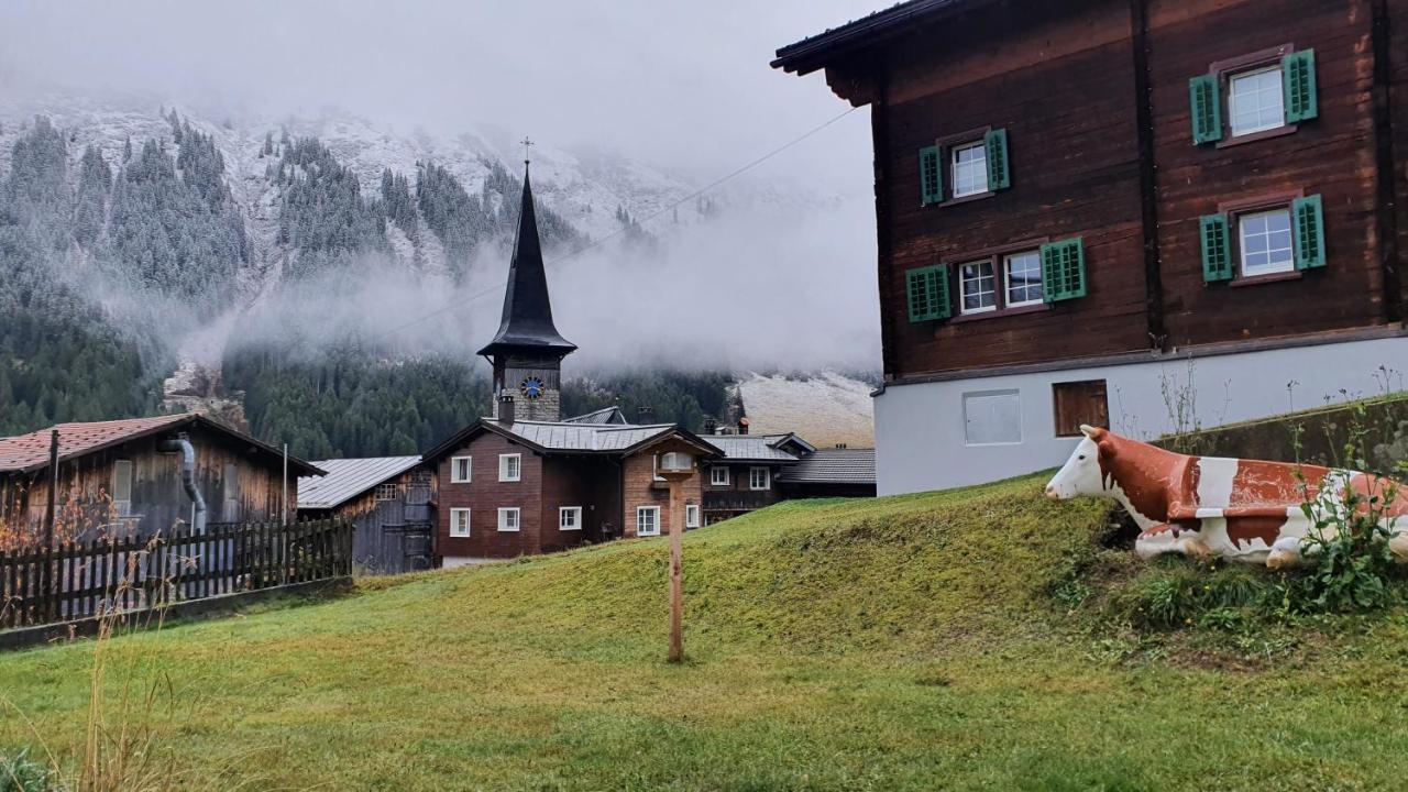 Yeti Lodge Седрун Екстериор снимка