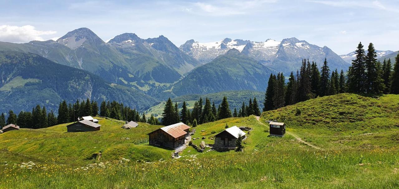 Yeti Lodge Седрун Екстериор снимка
