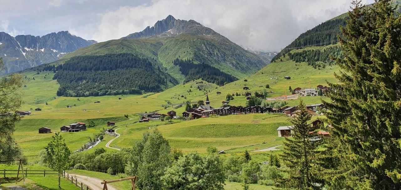 Yeti Lodge Седрун Екстериор снимка