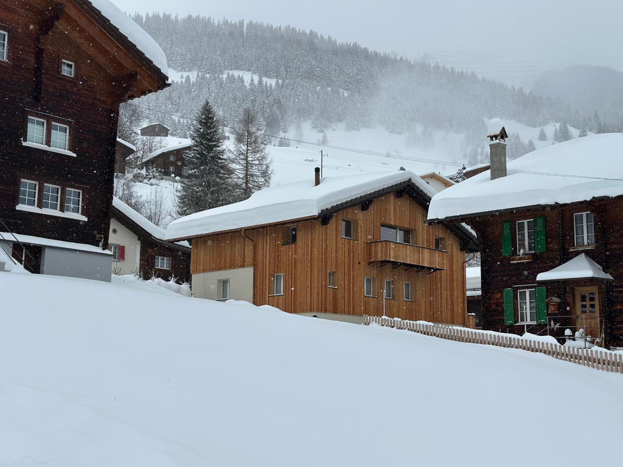 Yeti Lodge Седрун Екстериор снимка